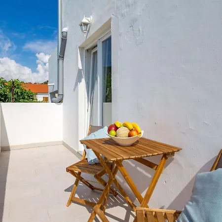 Simicic - Rab162 By Interhome Barbat na Rabu